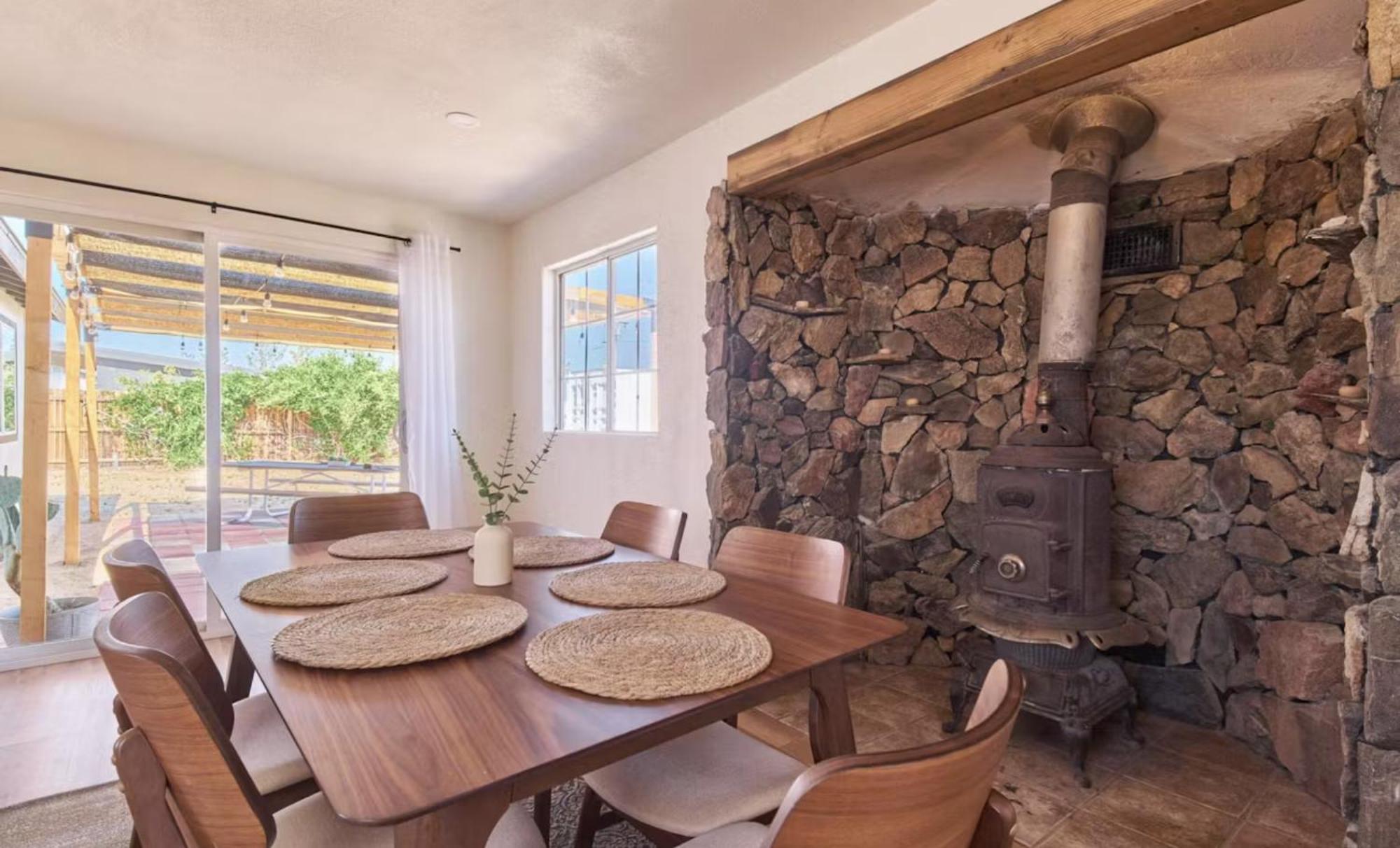 Twin Palms Desert Getaway - Jacuzzi, Fire Pit, Meditation Room & More 조슈아 트리 외부 사진